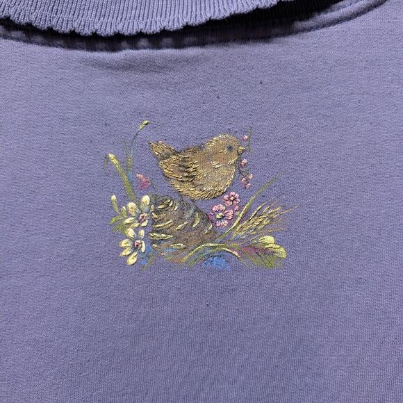 90s Floral Wreath and Bird NR Granny Crewneck Sweatshirt - Picture 4 of 5